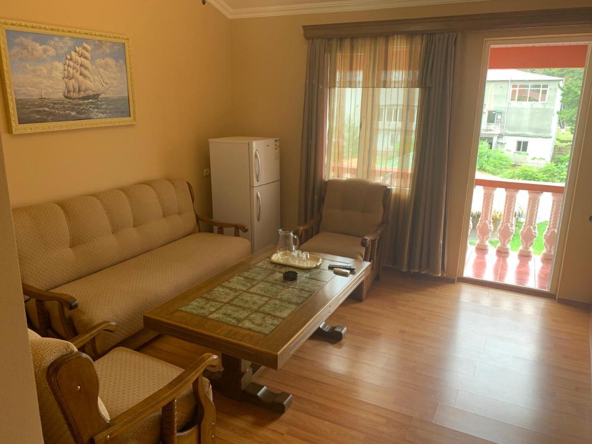 Guest House Rusalka Kobuleti Bagian luar foto