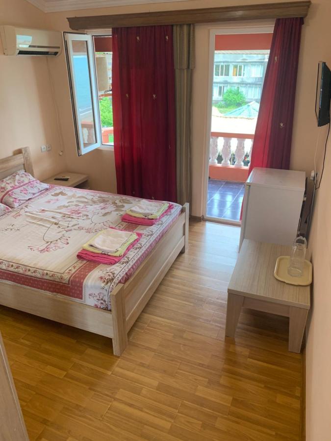 Guest House Rusalka Kobuleti Bagian luar foto