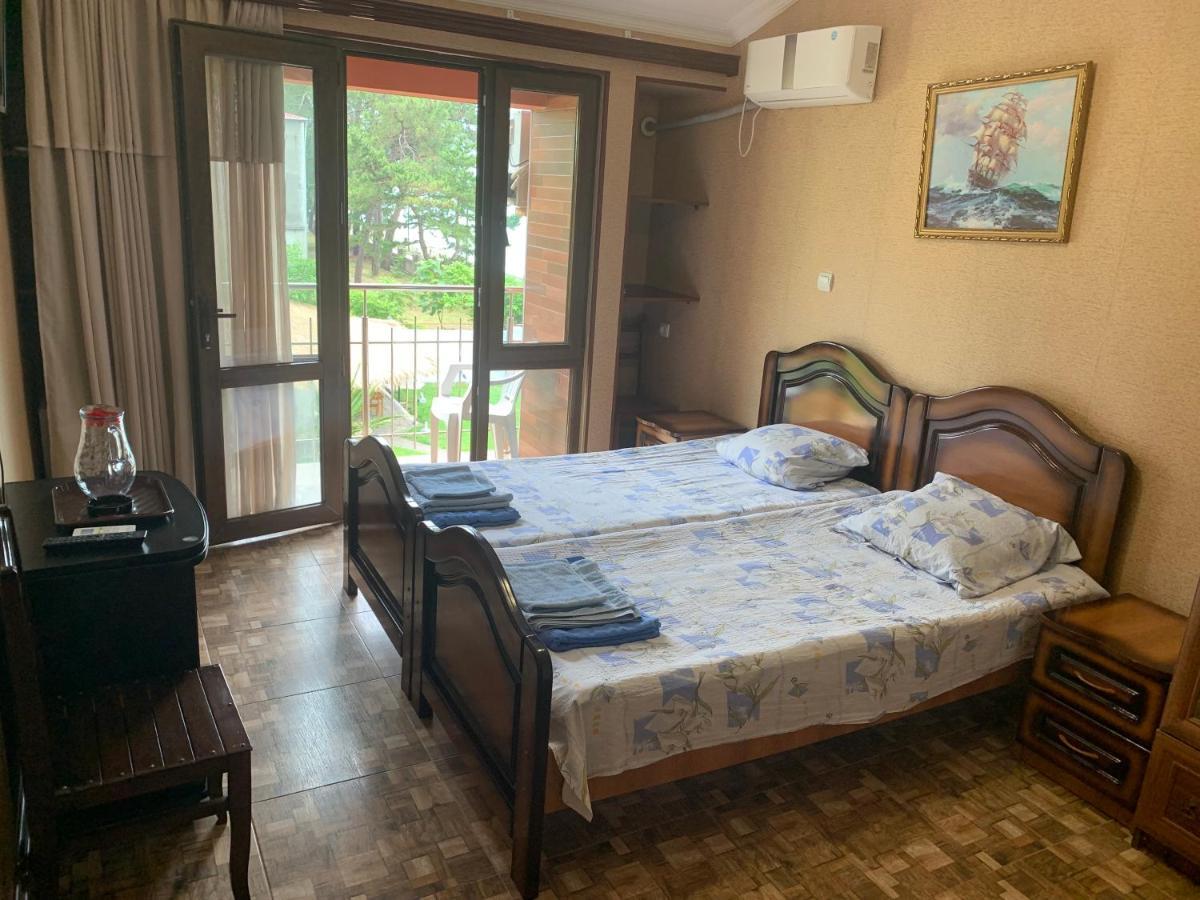 Guest House Rusalka Kobuleti Bagian luar foto