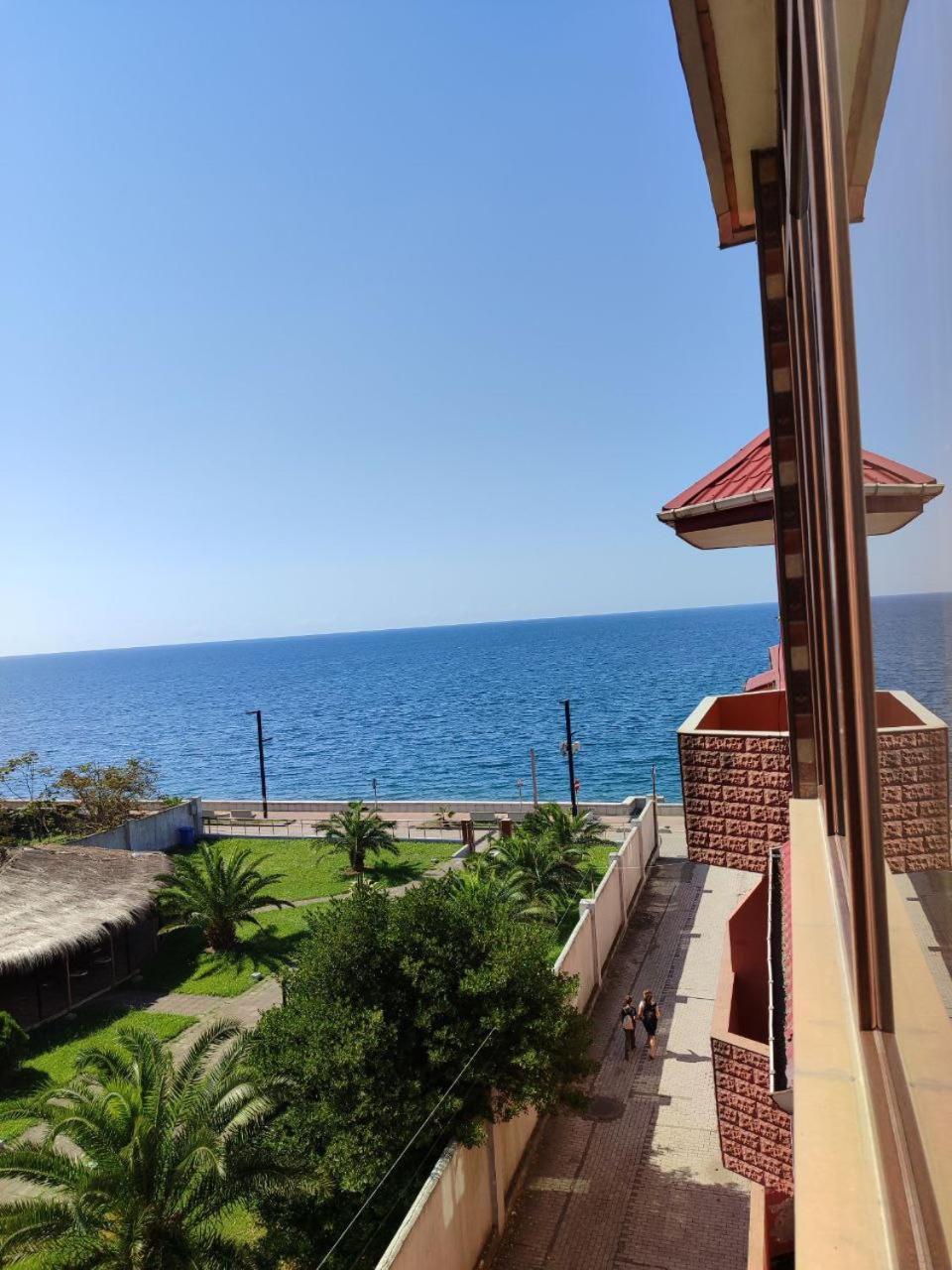 Guest House Rusalka Kobuleti Bagian luar foto