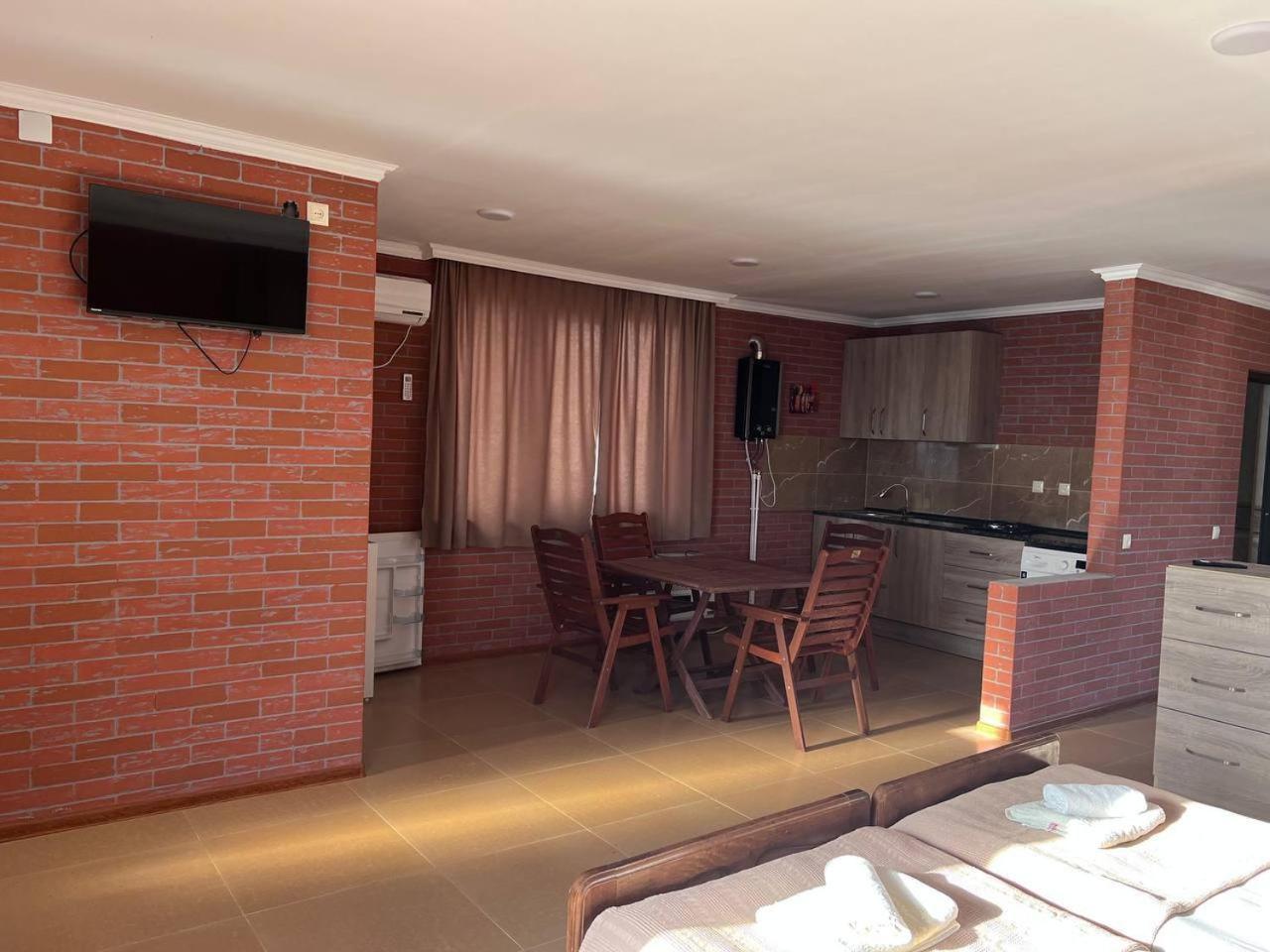 Guest House Rusalka Kobuleti Bagian luar foto