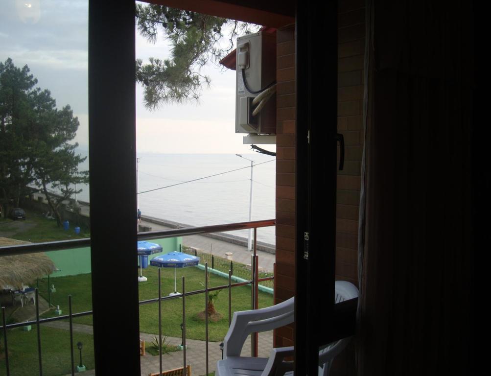 Guest House Rusalka Kobuleti Bagian luar foto
