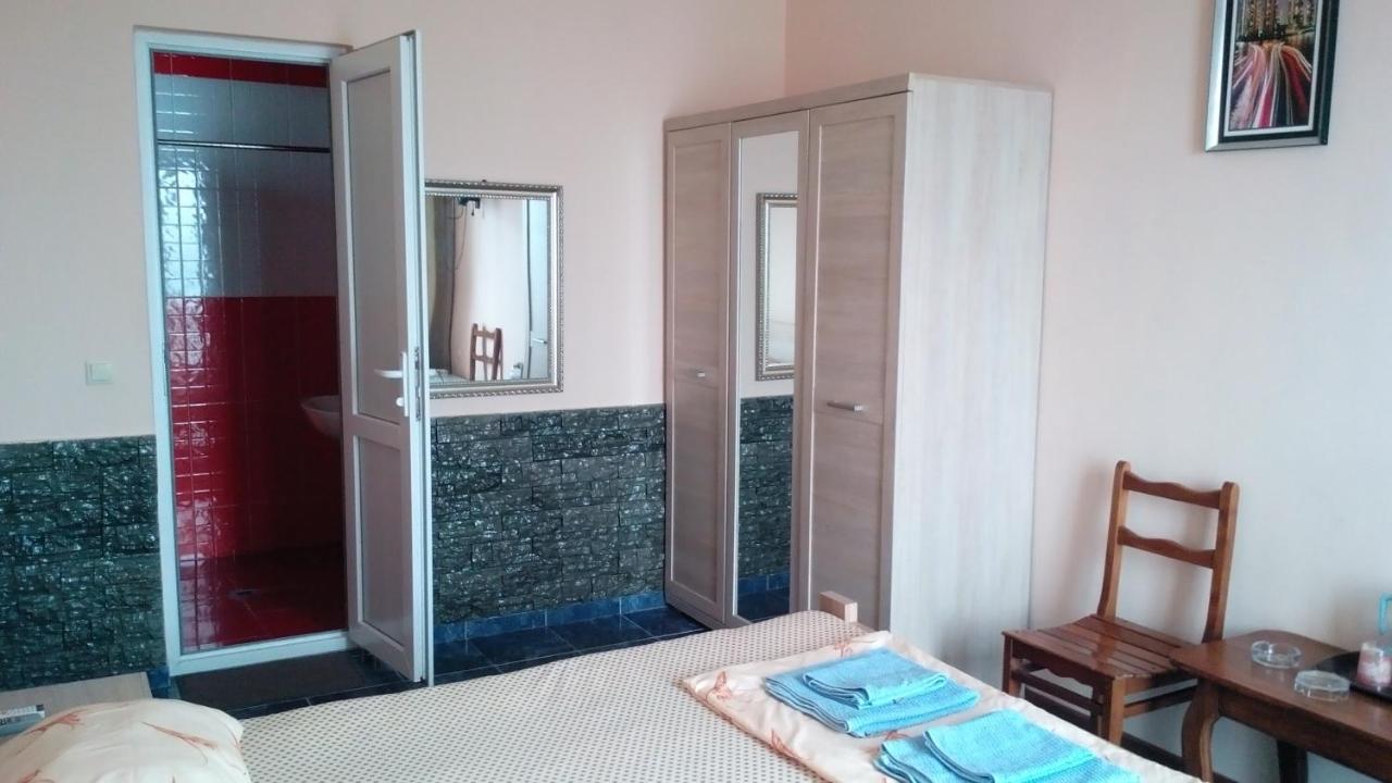 Guest House Rusalka Kobuleti Bagian luar foto