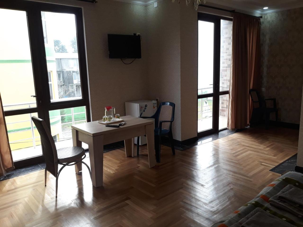 Guest House Rusalka Kobuleti Bagian luar foto